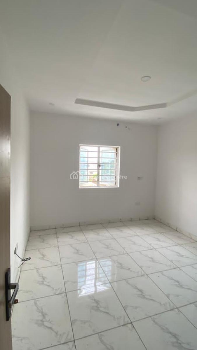 Massively New 2bedroom Upstairs, Eke Akete Abijo Lagos State, Sangotedo, Ajah, Lagos, Flat / Apartment for Rent