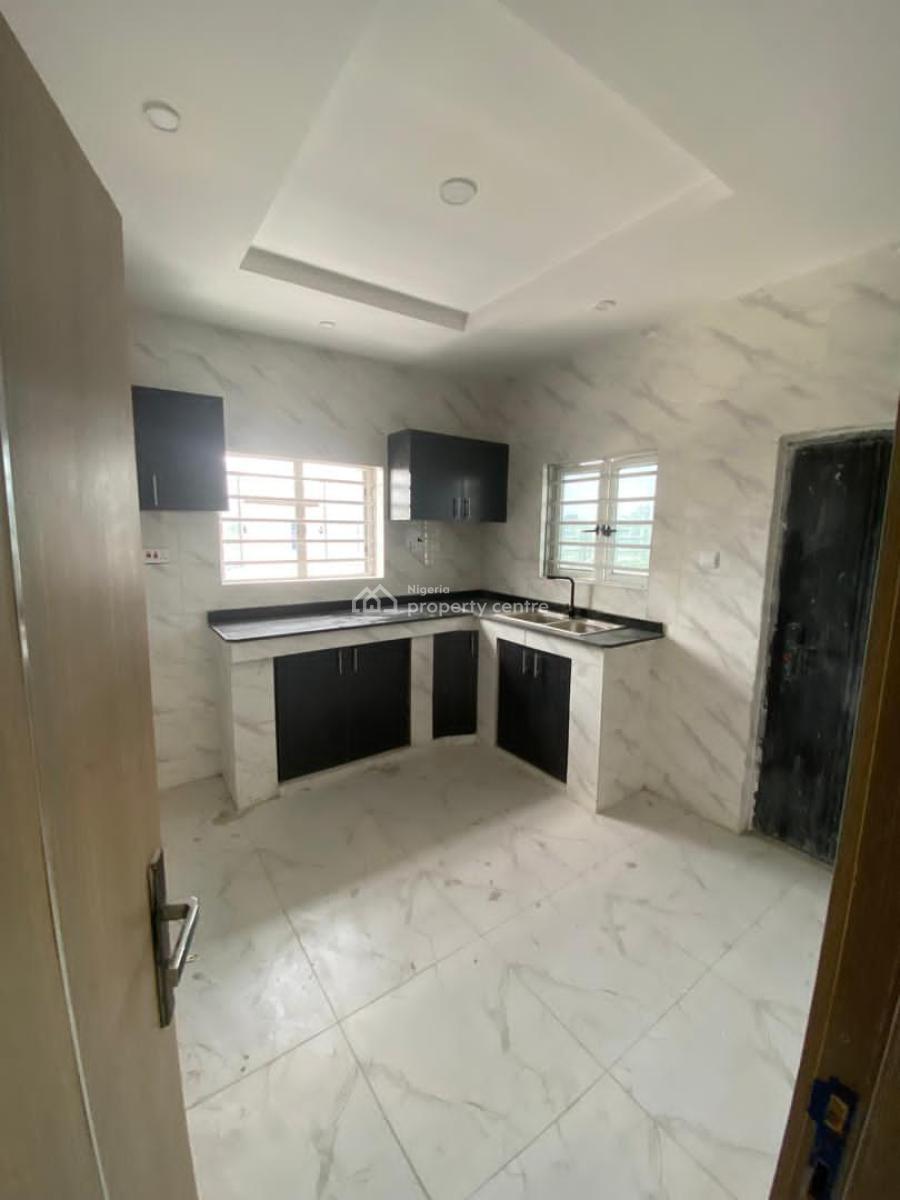 Massively New 2bedroom Upstairs, Eke Akete Abijo Lagos State, Sangotedo, Ajah, Lagos, Flat / Apartment for Rent