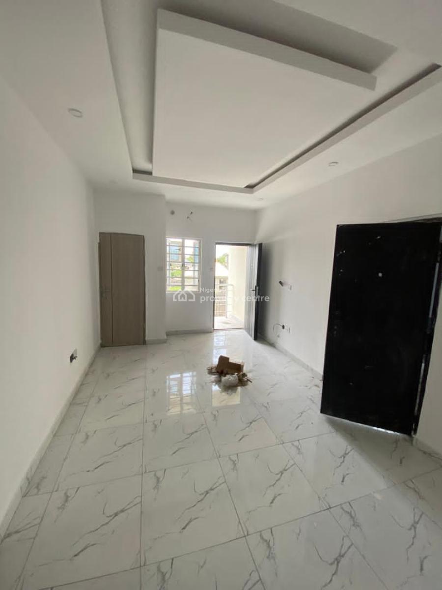 Massively New 2bedroom Upstairs, Eke Akete Abijo Lagos State, Sangotedo, Ajah, Lagos, Flat / Apartment for Rent