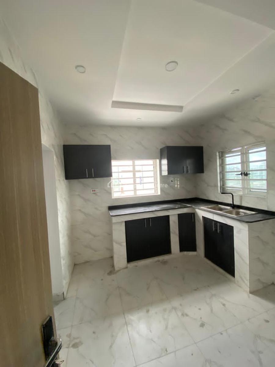 Massively New 2bedroom Upstairs, Eke Akete Abijo Lagos State, Sangotedo, Ajah, Lagos, Flat / Apartment for Rent