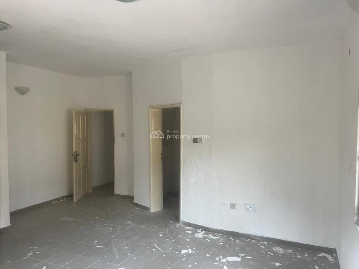 Spacious 3 Bedroom Apartment with Bq, Lekki Phase 1, Lekki, Lagos, Flat / Apartment for Rent