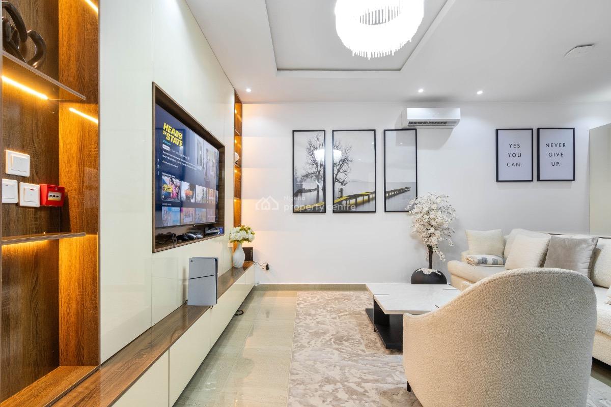 Luxury Waterfront 1-bedroom Apartment with Gym, Pool & Cinema, No 7 Admiralty Road Lekki Phase 1, Lekki Phase 1, Lekki, Lagos, Mini Flat (room and Parlour) Short Let
