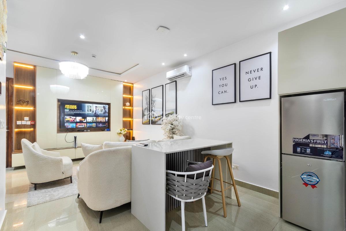 Luxury Waterfront 1-bedroom Apartment with Gym, Pool & Cinema, No 7 Admiralty Road Lekki Phase 1, Lekki Phase 1, Lekki, Lagos, Mini Flat (room and Parlour) Short Let