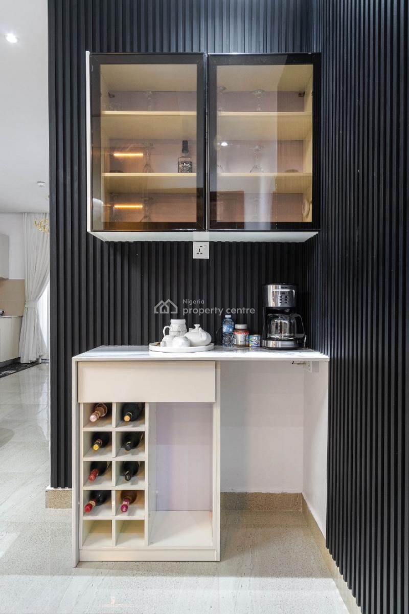 Luxury Waterfront 1-bedroom Apartment with Gym, Pool & Cinema, No 7 Admiralty Road Lekki Phase 1, Lekki Phase 1, Lekki, Lagos, Mini Flat (room and Parlour) Short Let