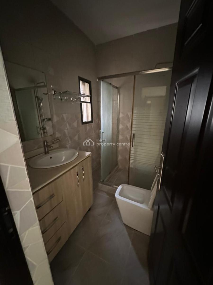 3 Bedrooms Flat with Study, Ademola Crescent, Wuse 2, Abuja, Flat / Apartment for Rent