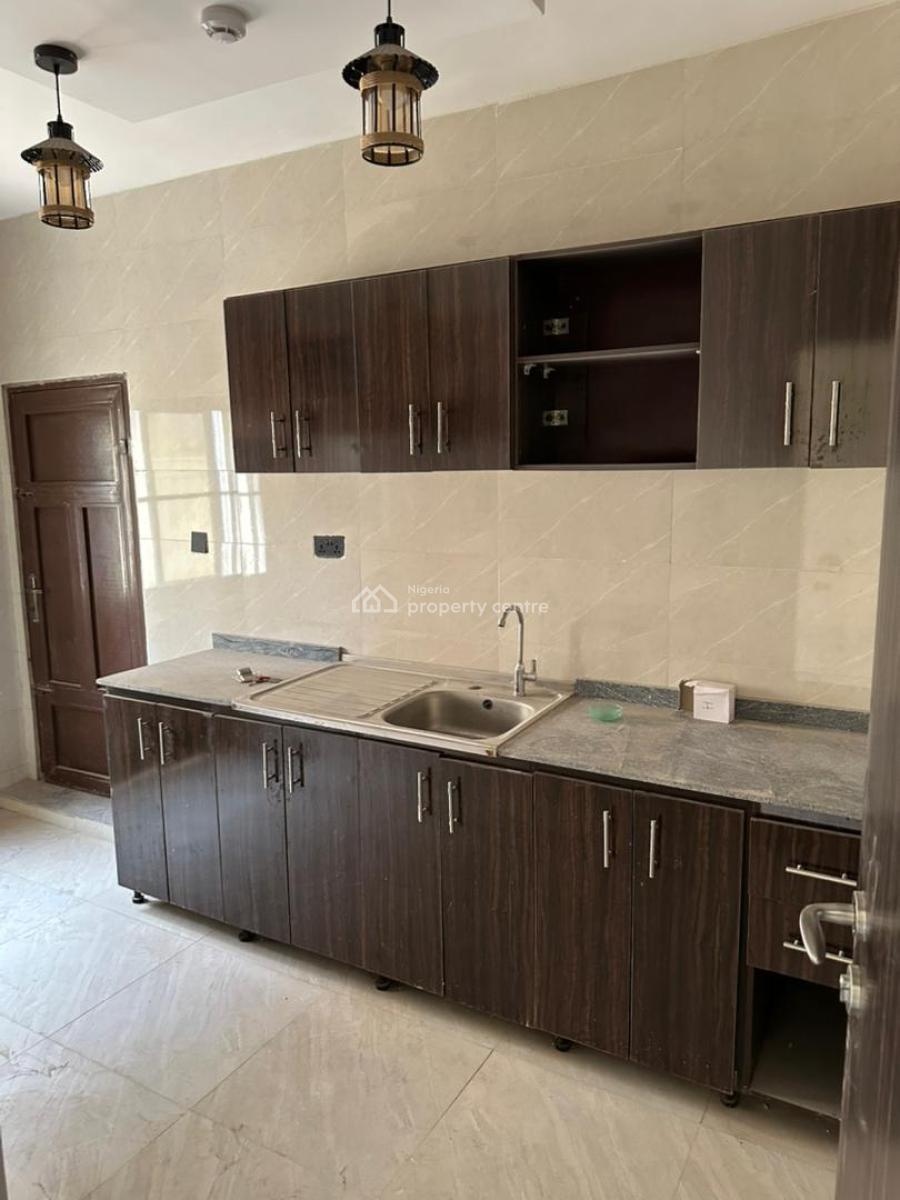 3 Bedrooms Flat with Study, Ademola Crescent, Wuse 2, Abuja, Flat / Apartment for Rent