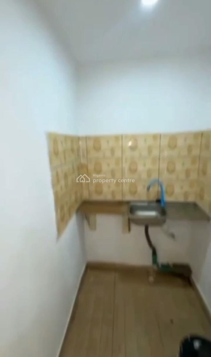 Spacious Standard Decent Self Contain, Fadeyi, Onipanu, Shomolu, Lagos, Self Contain (single Rooms) for Rent