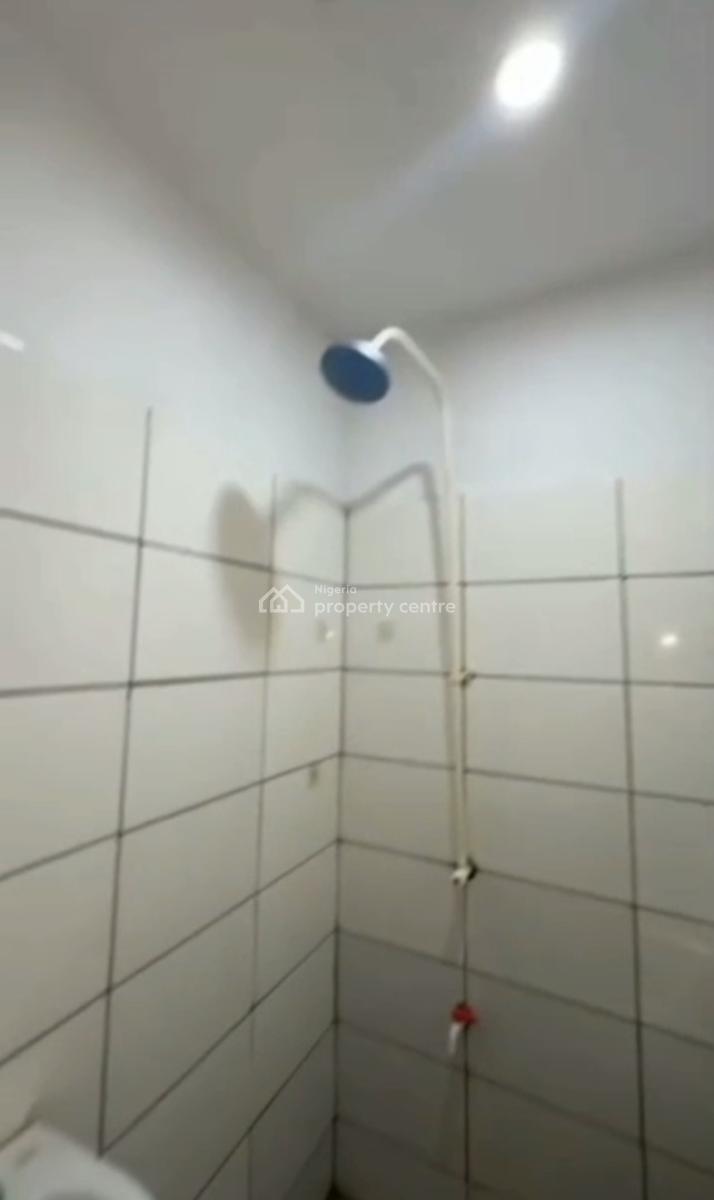 Spacious Standard Decent Self Contain, Fadeyi, Onipanu, Shomolu, Lagos, Self Contain (single Rooms) for Rent