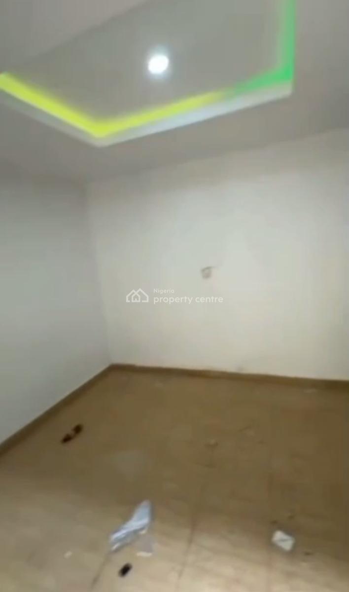 Spacious Standard Decent Self Contain, Fadeyi, Onipanu, Shomolu, Lagos, Self Contain (single Rooms) for Rent