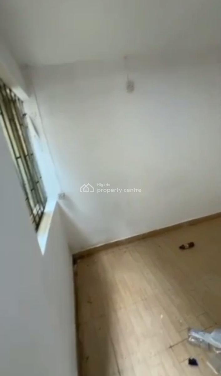 Spacious Standard Decent Self Contain, Fadeyi, Onipanu, Shomolu, Lagos, Self Contain (single Rooms) for Rent