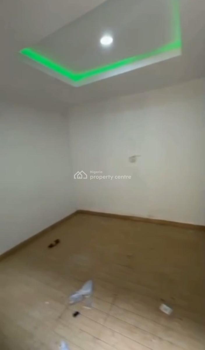 Spacious Standard Decent Self Contain, Fadeyi, Onipanu, Shomolu, Lagos, Self Contain (single Rooms) for Rent