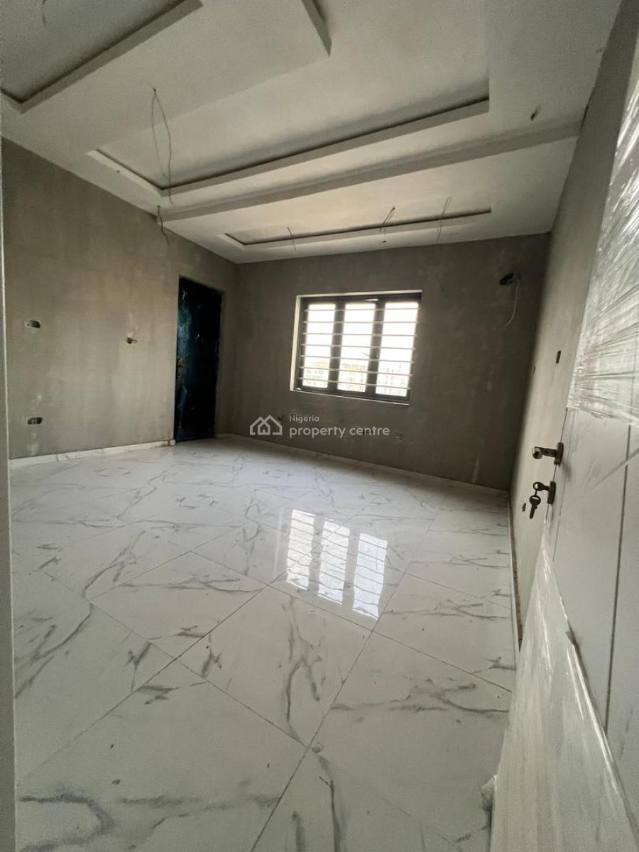 Beautifully Built 2 Bedroom Apartment + Bq  & Elevator, Lekki Phase 1, Lekki, Lagos, Flat / Apartment for Sale