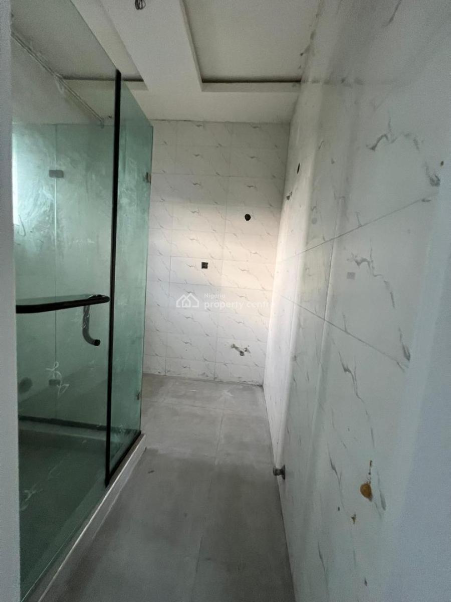 Beautifully Built 2 Bedroom Apartment + Bq  & Elevator, Lekki Phase 1, Lekki, Lagos, Flat / Apartment for Sale