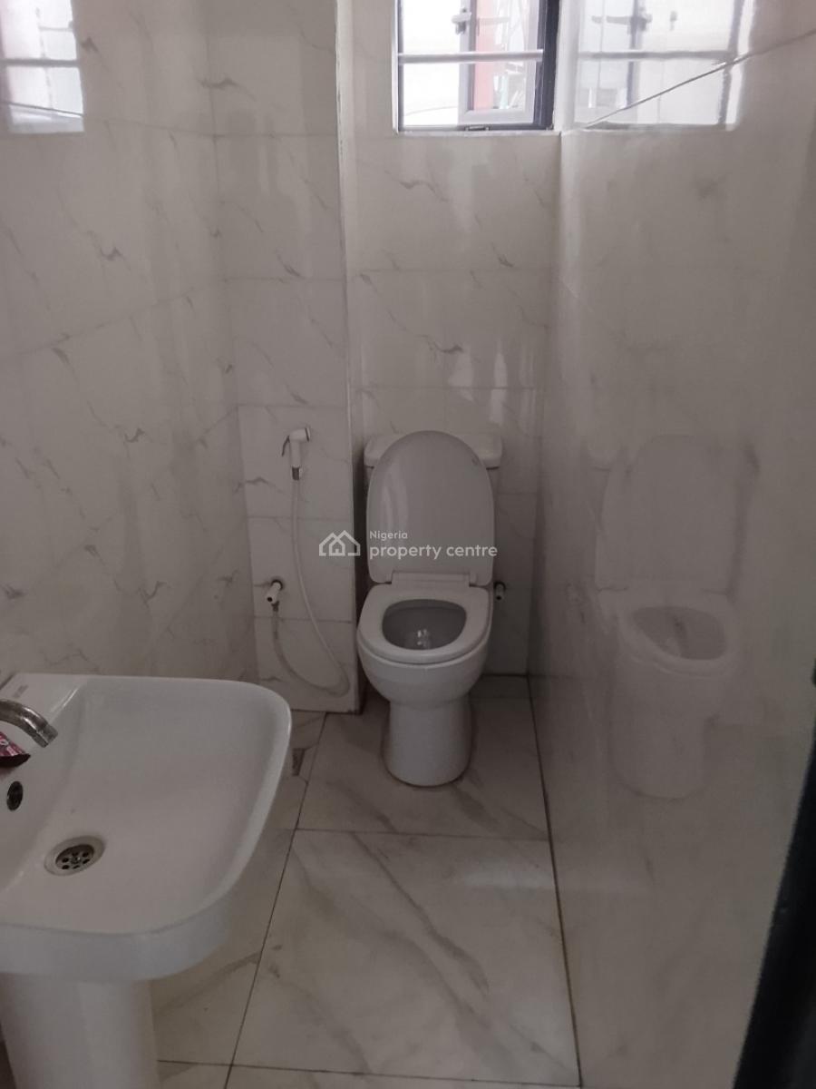 Luxury Beautiful 2 Bedroom Flat, Lakeview Estate, Amuwo Odofin, Lagos, Flat / Apartment for Rent