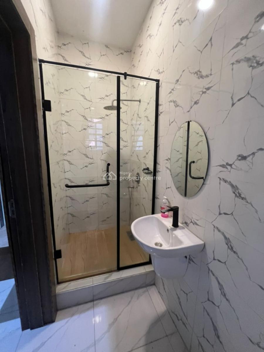 Well Furnished 2bedroom  Fully Serviced, Lekki Phase 1, Lekki, Lagos, Flat / Apartment for Rent