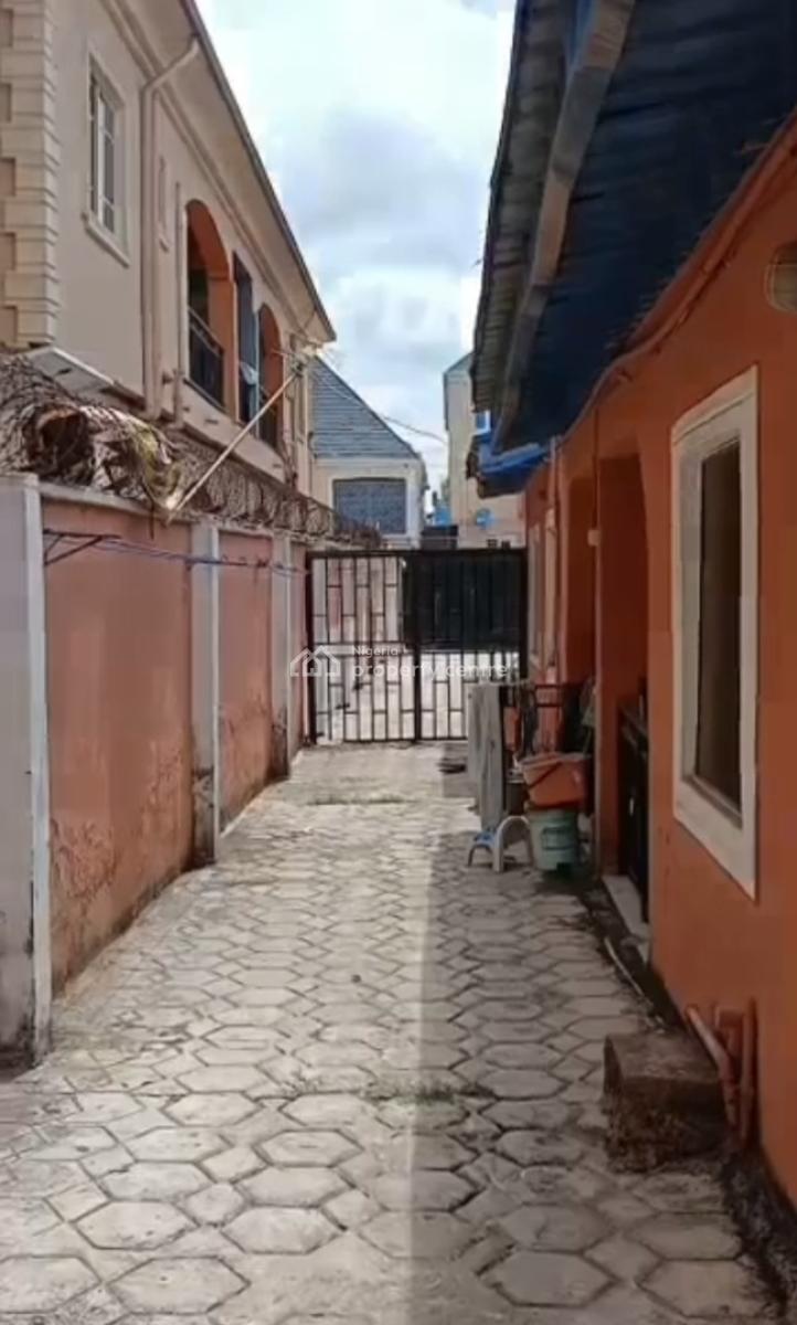 Vacant 6 Bedroom Duplex, Igando, Alimosho, Lagos, Block of Flats for Sale