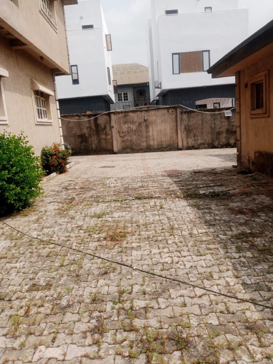 Fantastic Land with Structure, Gra Phase 1, Magodo, Lagos, Land for Sale