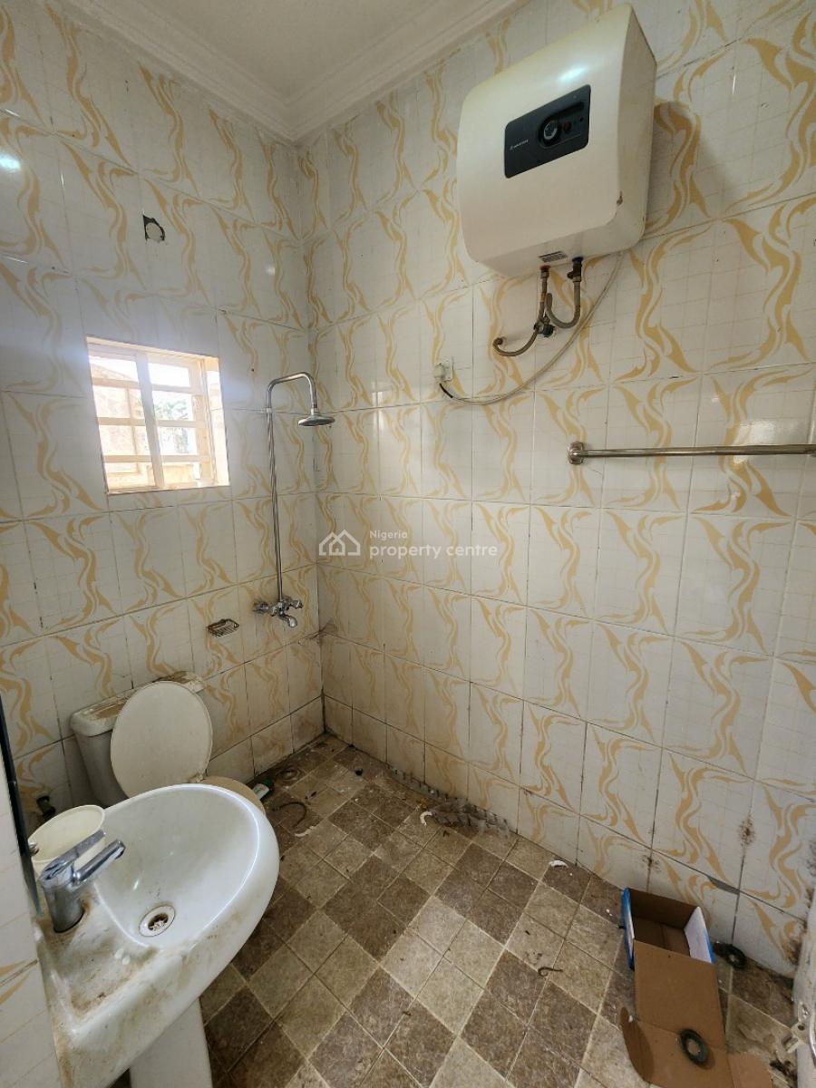 Luxury Two Bedroom Block of Flat, News Engineering Dawaki., Dawaki, Gwarinpa, Abuja, Flat / Apartment for Rent