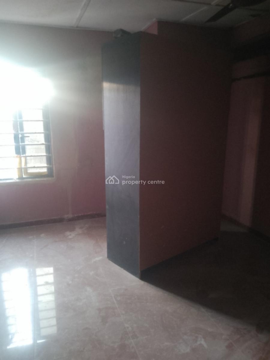 Massive Renovated 3 Bedroom Flat, Off Masha Road Surulere, Surulere, Lagos, Flat / Apartment for Rent