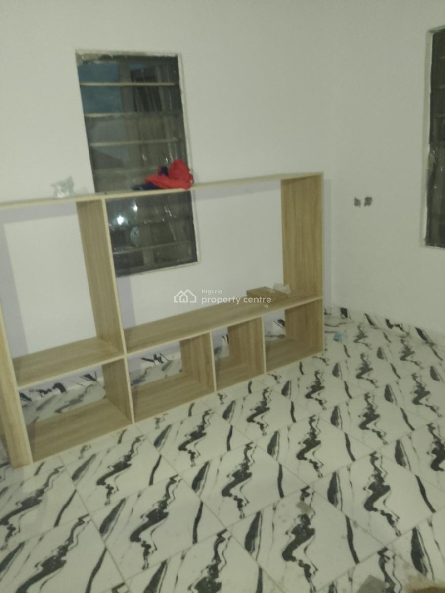 Newly Built 2 Bedroom Flat, Off Adelabu Road Surulere, Surulere, Lagos, Flat / Apartment for Rent