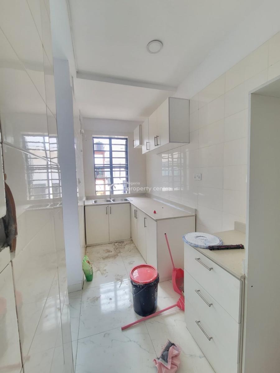 Beautiful and Spacious 2bedroom Apartment, Ologolo, Lekki, Lagos, Flat / Apartment for Rent