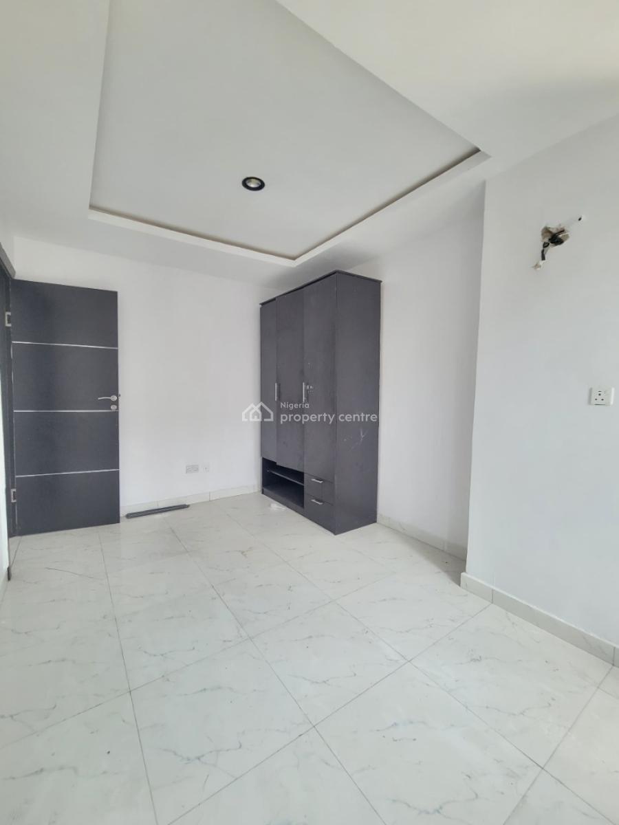 Beautiful and Spacious 2bedroom Apartment, Ologolo, Lekki, Lagos, Flat / Apartment for Rent