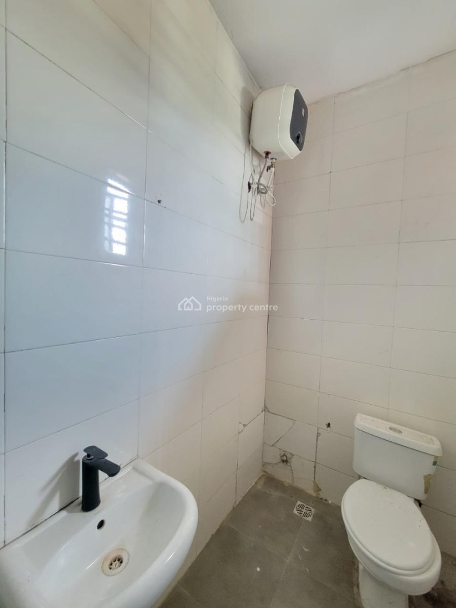 Beautiful and Spacious 2bedroom Apartment, Ologolo, Lekki, Lagos, Flat / Apartment for Rent