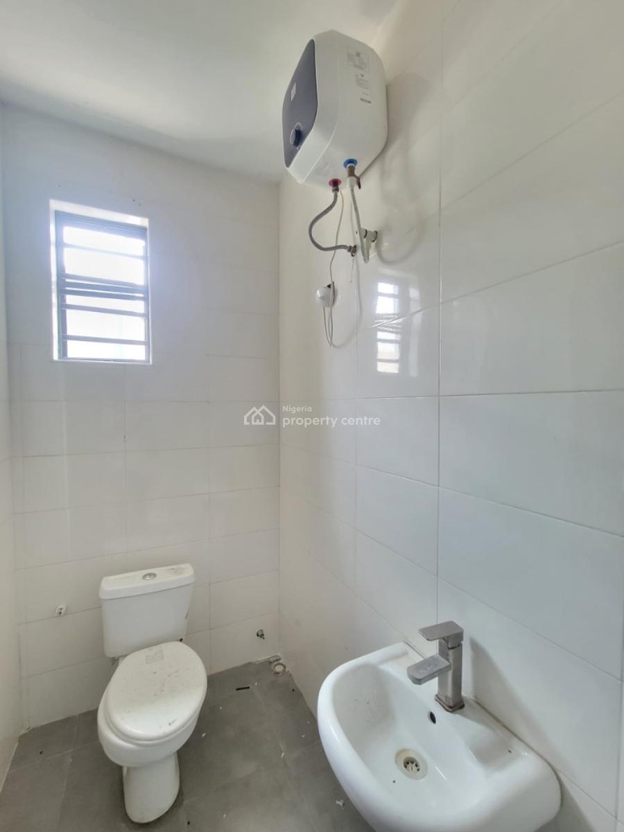 Beautiful and Spacious 2bedroom Apartment, Ologolo, Lekki, Lagos, Flat / Apartment for Rent