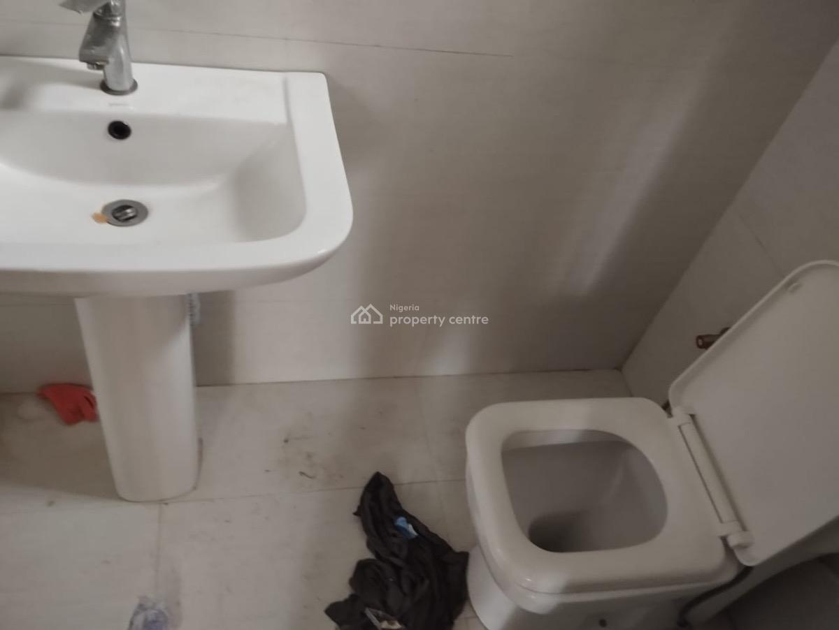 Very Decent 2bedroom Apartment, Ogudu Gra, Ramat, Gra, Ogudu, Lagos, Flat / Apartment for Rent