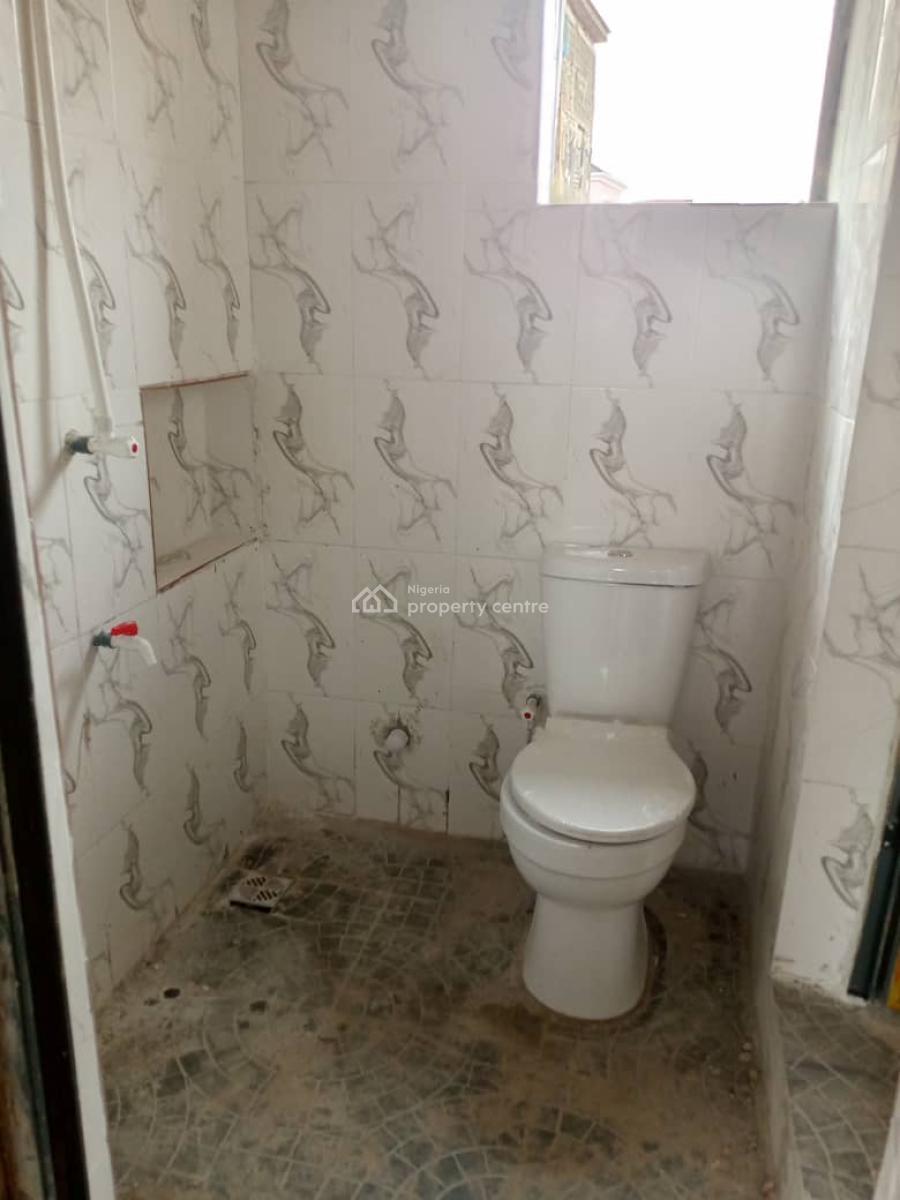 Spacious Miniflat  with Kitchen Cabinets and Wardrobe, Palmgrove, Shomolu, Lagos, Mini Flat (room and Parlour) for Rent