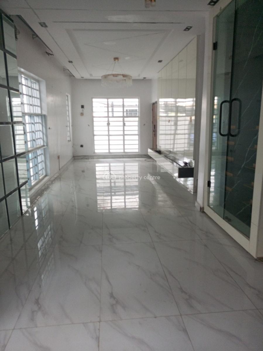 Beautiful 5bedroom with Pool Bq Office 5car Park, Chevron Drive, Lekki, Lagos, Detached Duplex for Rent