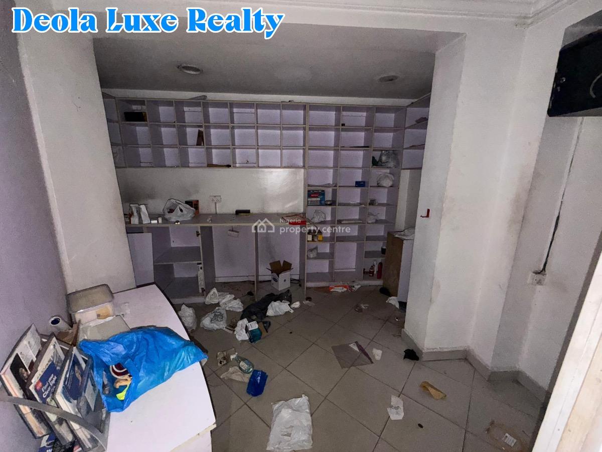 a Very Large 170sqm Ground Floor Space in Busy Commercial Area, Lekki Phase 1, Lekki, Lagos, Shop for Rent