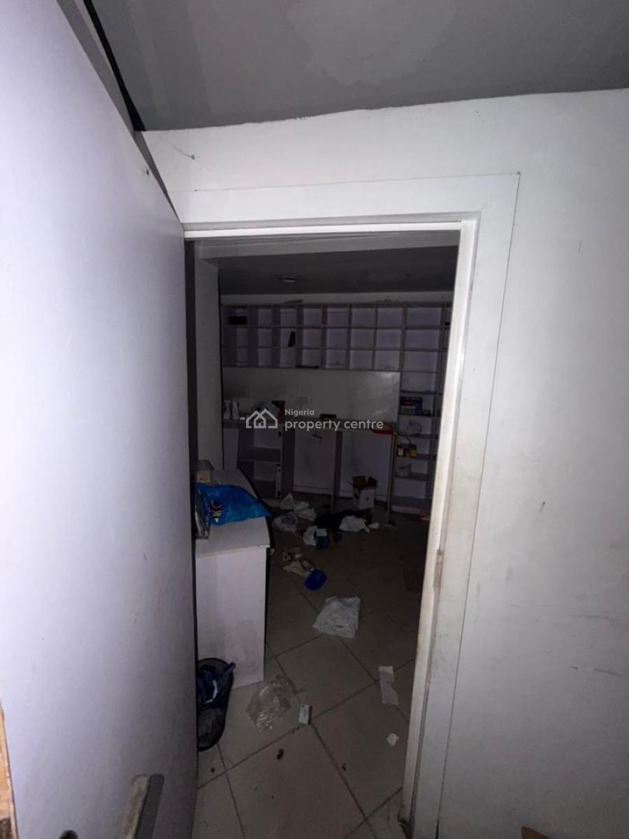 Very Good Ground Floor Good for Pharmacy, Restaurant Etc at Lekki, Off Emmanuel Abimbola Cole, Lekki Phase 1, Lekki, Lagos, Shop for Rent
