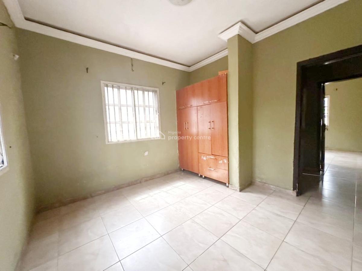 a Well Maintained 3 Bedroom Flat, Omole Phase 2, Ikeja, Lagos, Flat / Apartment for Rent