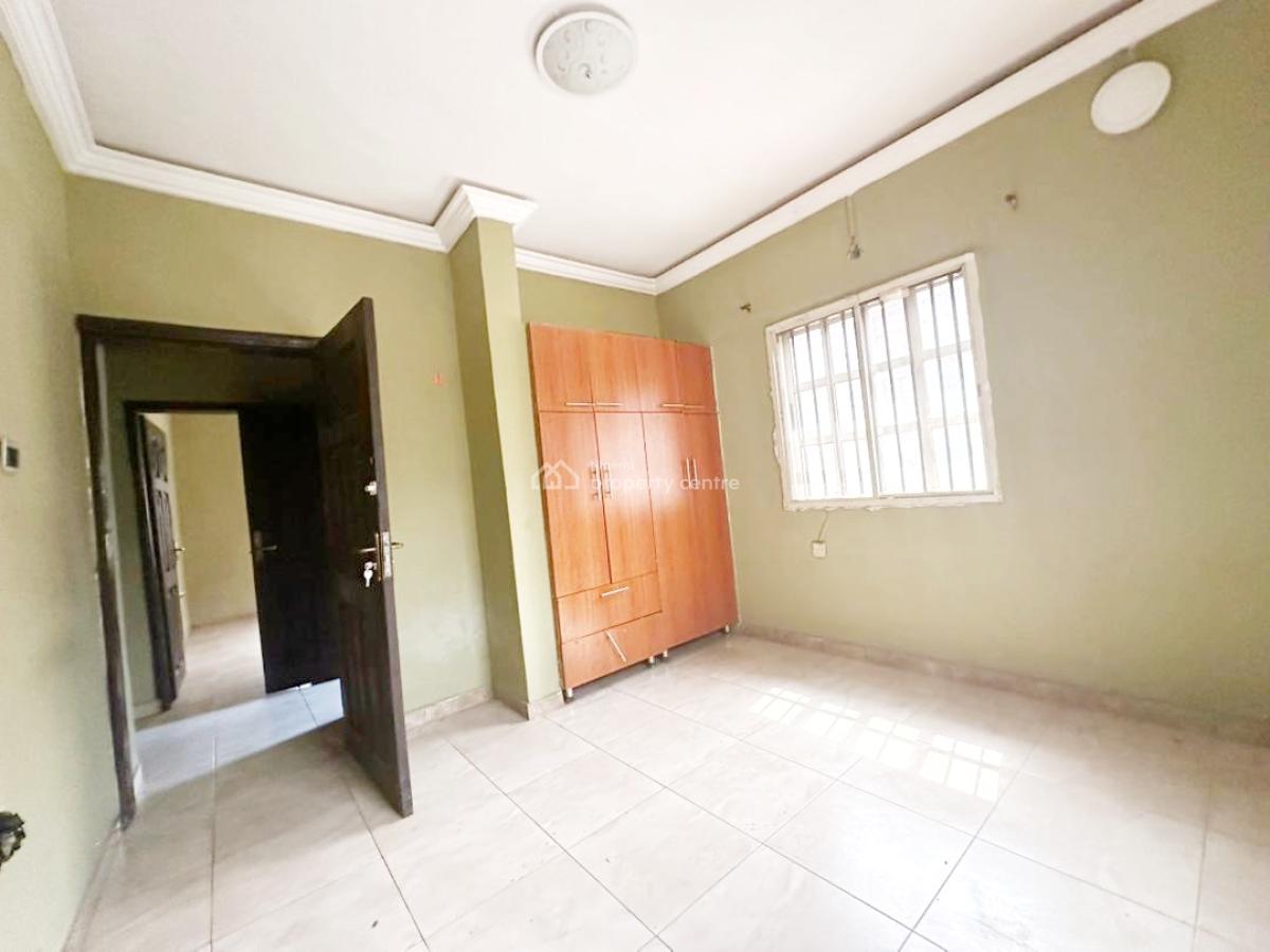a Well Maintained 3 Bedroom Flat, Omole Phase 2, Ikeja, Lagos, Flat / Apartment for Rent