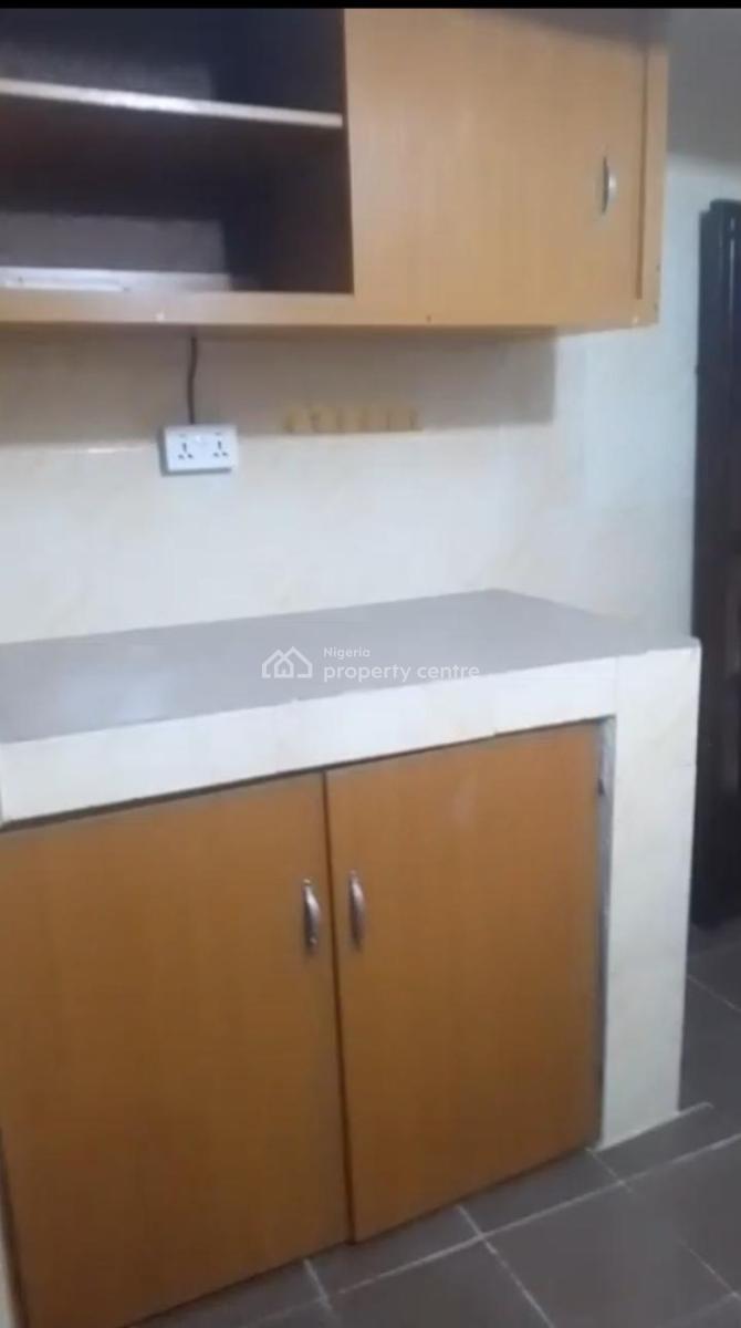 Lovely 3 Bedroom Flat, Off Ogosco Bustop, Ikate, Surulere, Lagos, Flat / Apartment for Rent