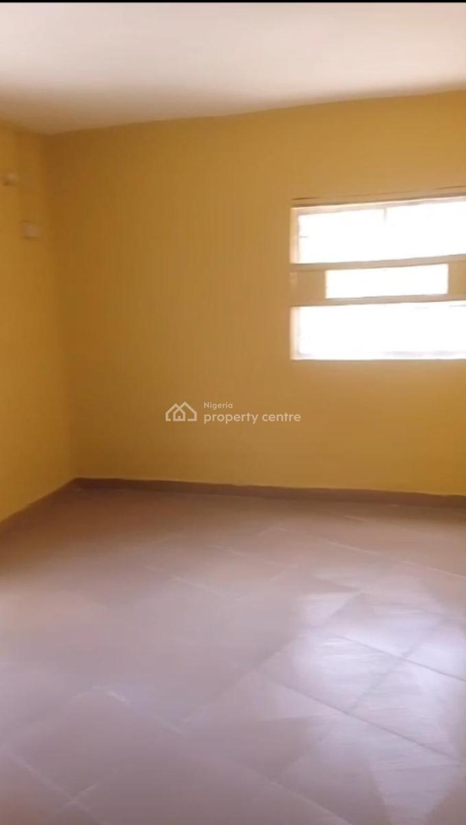 Lovely 3 Bedroom Flat, Off Ogosco Bustop, Ikate, Surulere, Lagos, Flat / Apartment for Rent