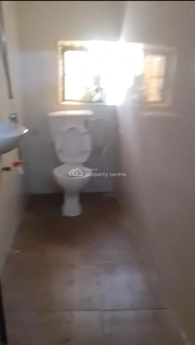 Lovely 3 Bedroom Flat, Off Ogosco Bustop, Ikate, Surulere, Lagos, Flat / Apartment for Rent