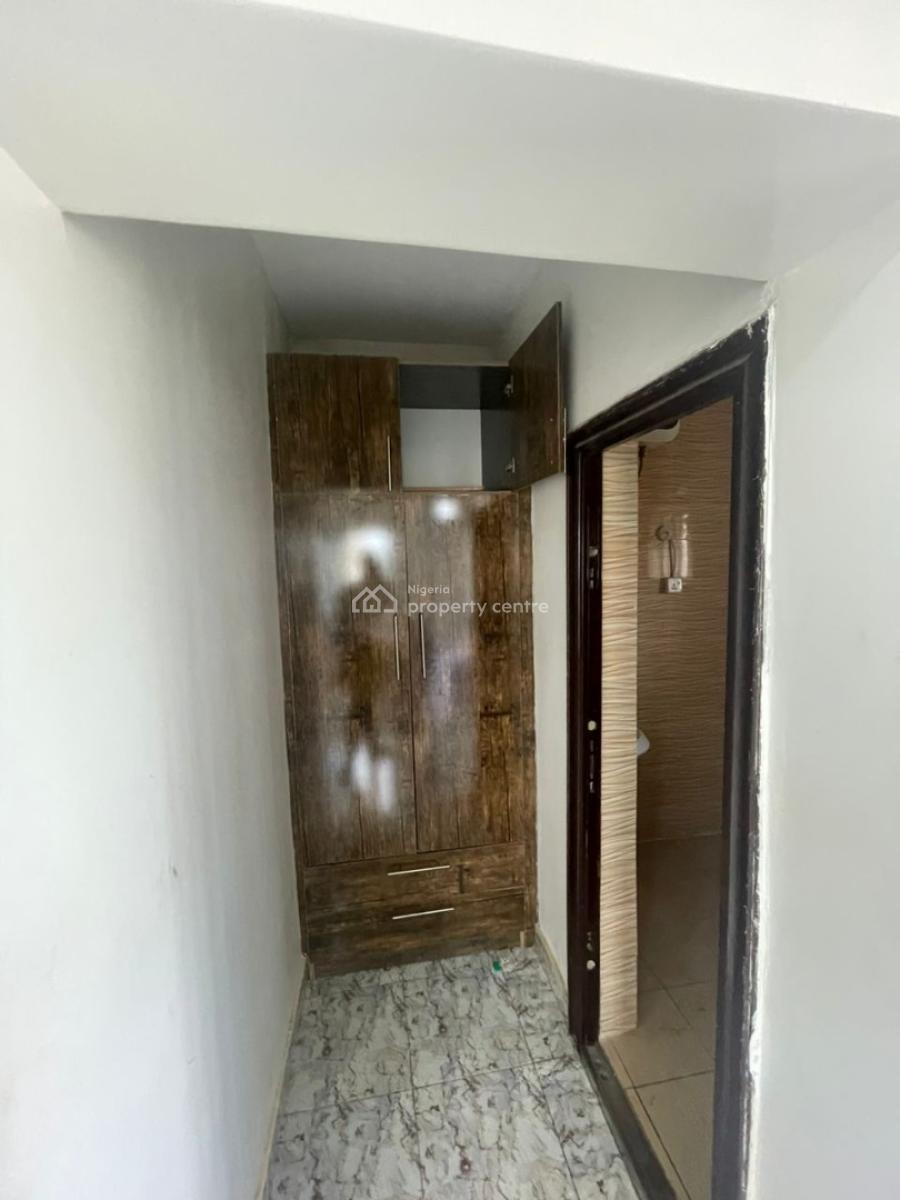 Standard 3bedroom Flat on The Second Floor and Along a Tarred Access R, Jabi, Abuja, Flat / Apartment for Rent