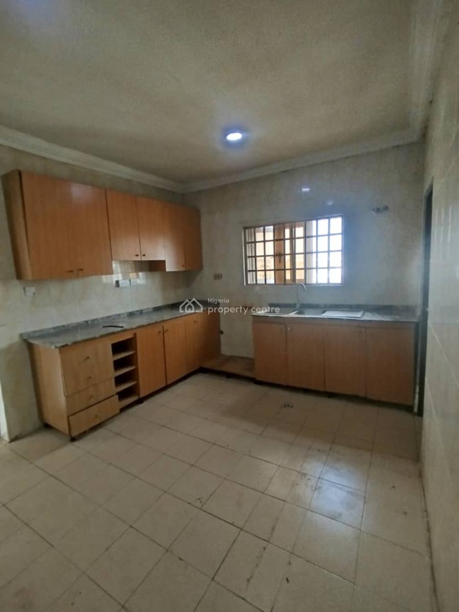 Standard 3bedroom Flat on The 3rd, 2nd and Ground Floor, Mabushi, Abuja, Flat / Apartment for Rent