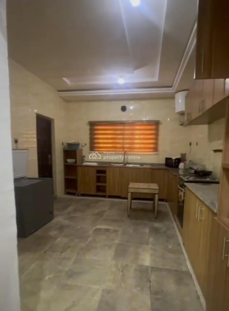 Fully Furnished 2 Bedroom Apartment, Main, Guzape District, Abuja, Flat / Apartment for Rent