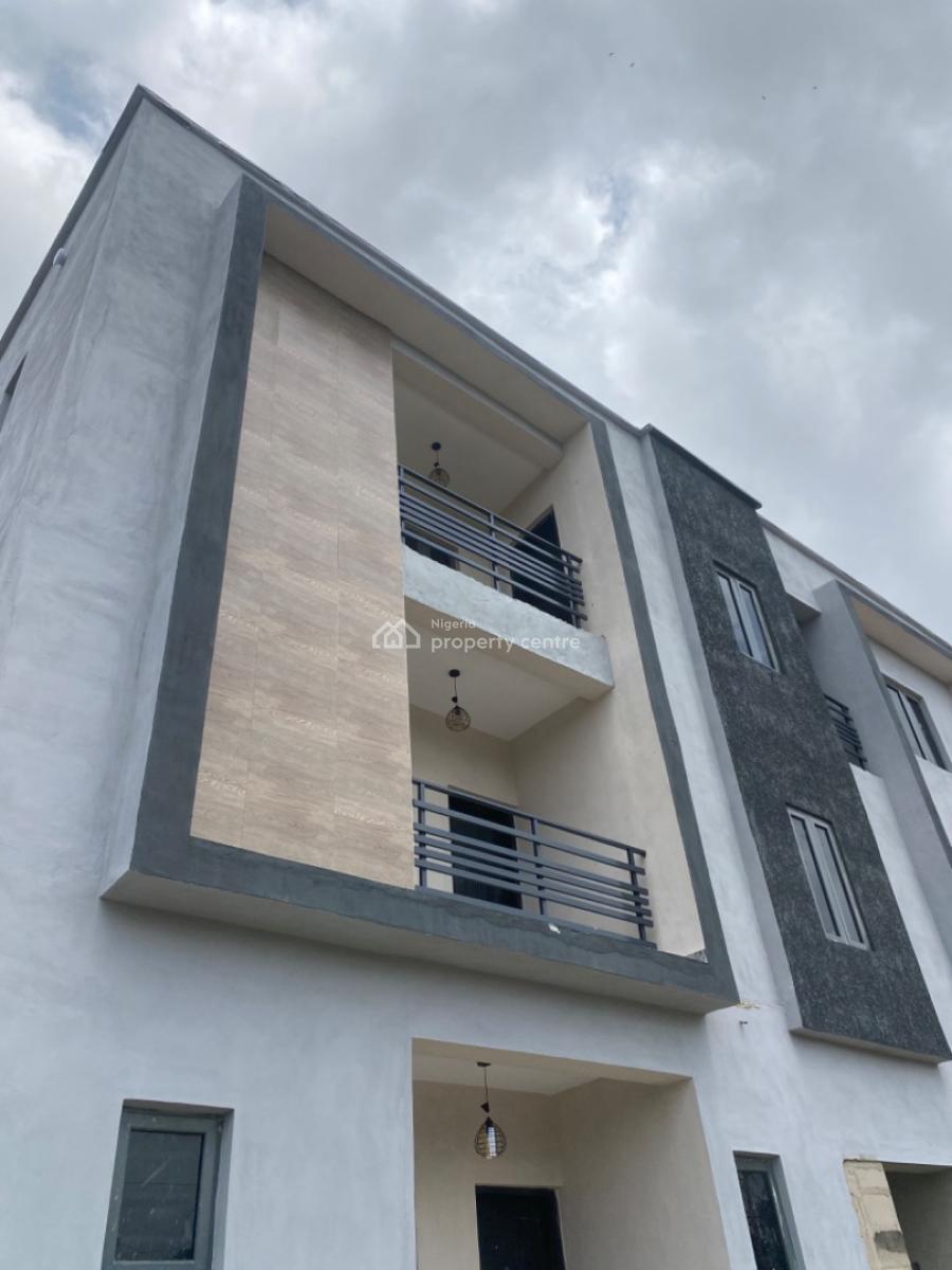 an Executive Two Bedroom Flat with Top Notch Finishing, Oakwood Estate ,after Lagos Business School ,ajah, Lekki, Lagos, Flat / Apartment for Rent