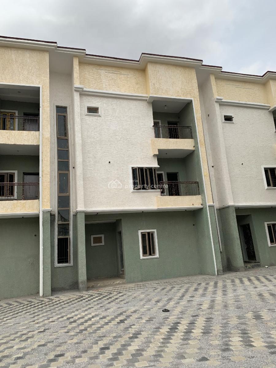 5 Bedrooms with Bq, First Avenue, Gwarinpa, Abuja, Terraced Duplex for Rent