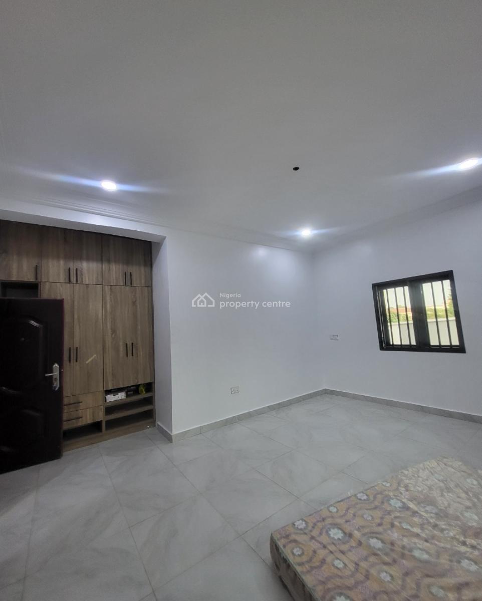Luxurious Massive 2 Bedroom Flat, By Zagada Filling Station, Gaduwa, Abuja, Flat / Apartment for Rent