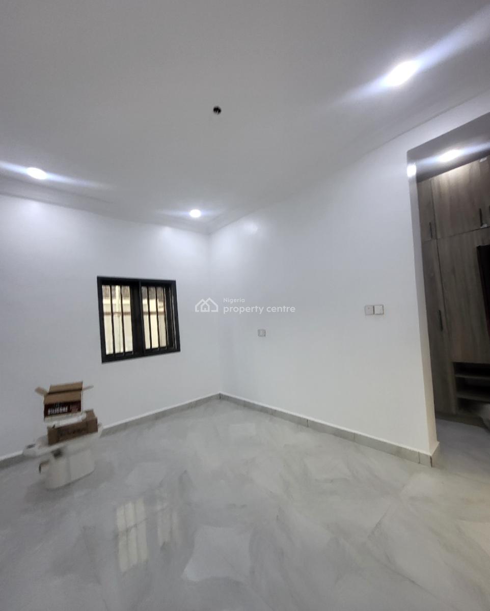 Luxurious Massive 2 Bedroom Flat, By Zagada Filling Station, Gaduwa, Abuja, Flat / Apartment for Rent