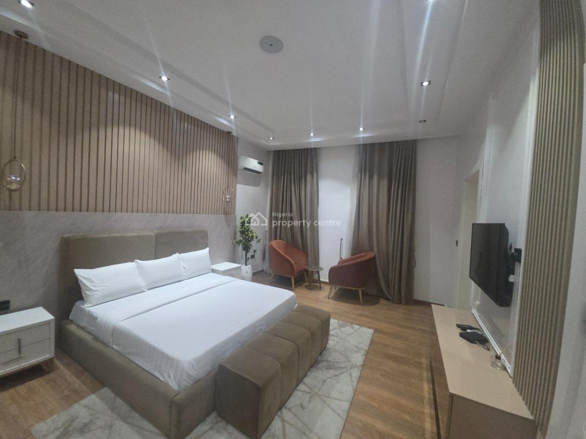 Waterfront 3bedrooms Flat with Bq, Admiralty Road, Lekki Phase 1, Lekki, Lagos, Flat / Apartment for Rent