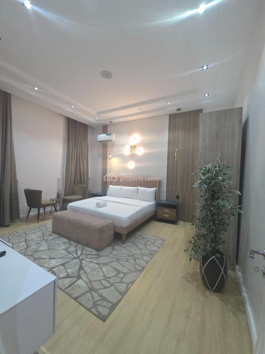 Waterfront 3bedrooms Flat with Bq, Admiralty Road, Lekki Phase 1, Lekki, Lagos, Flat / Apartment for Rent