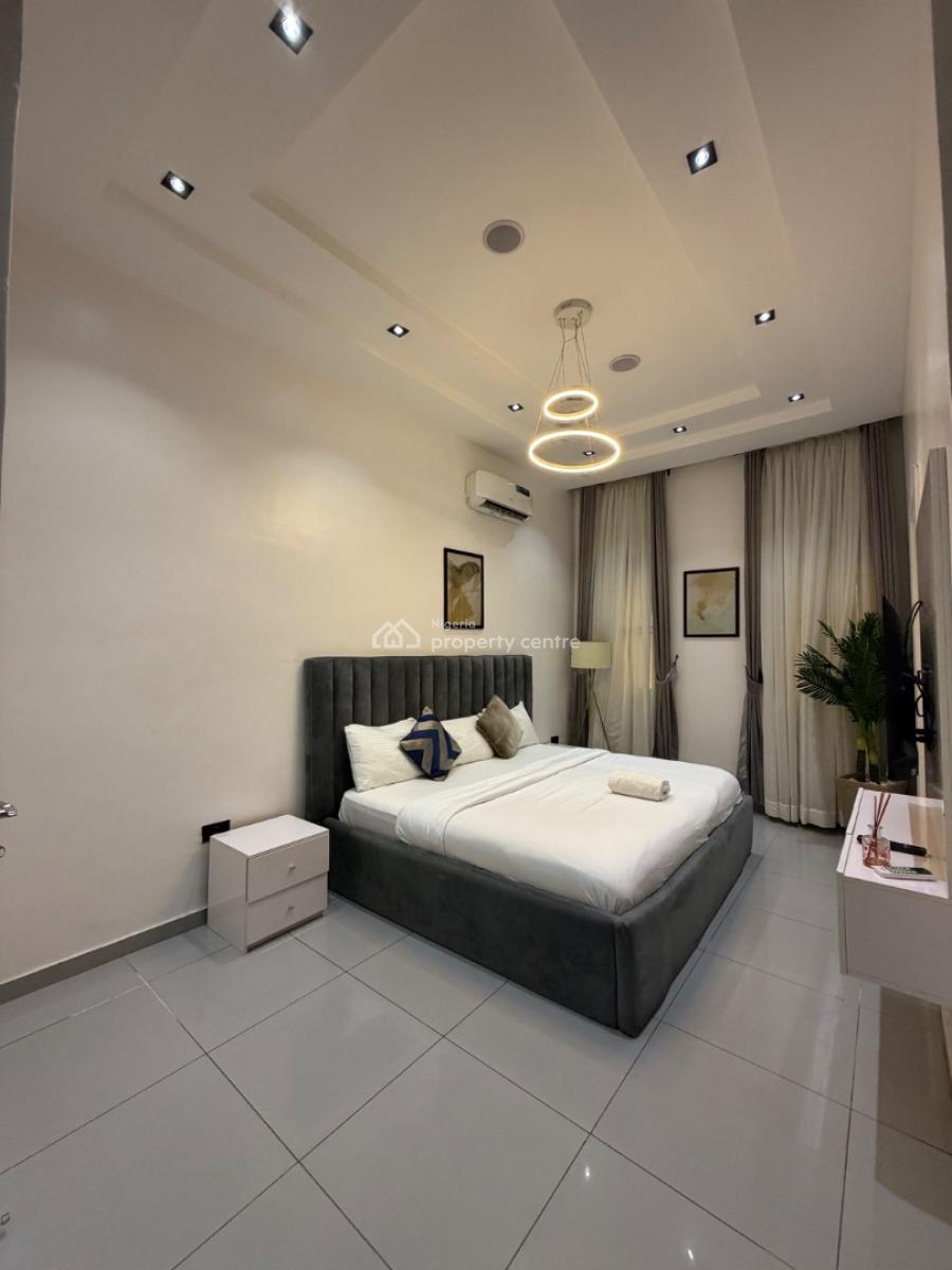 Waterfront Fully Furnished 2bedrooms Flat, Admiralty Road, Lekki Phase 1, Lekki, Lagos, Flat / Apartment for Rent