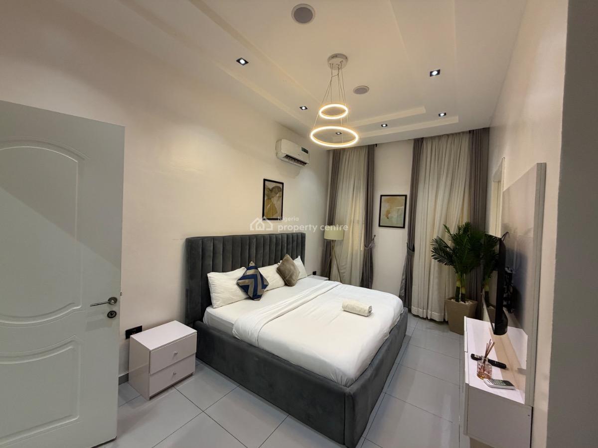 Waterfront Fully Furnished 2bedrooms Flat, Admiralty Road, Lekki Phase 1, Lekki, Lagos, Flat / Apartment for Rent