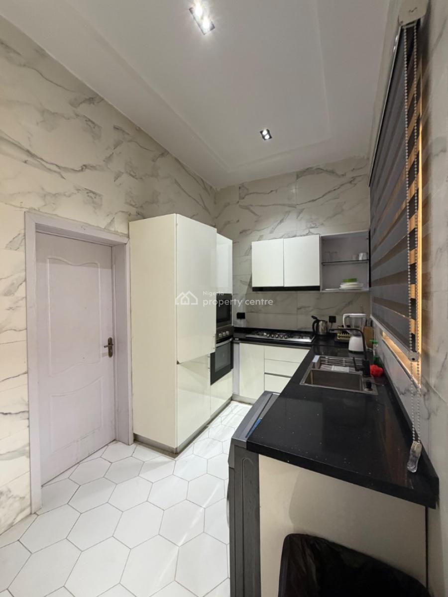 Waterfront Fully Furnished 2bedrooms Flat, Admiralty Road, Lekki Phase 1, Lekki, Lagos, Flat / Apartment for Rent